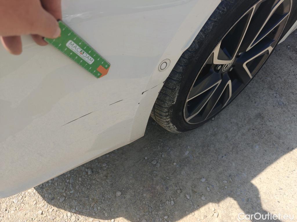  Toyota  Corolla TOYOTA  / 2019 / 4P / sedán 1.8 125H ADVANCE E-CVT SEDAN #29
