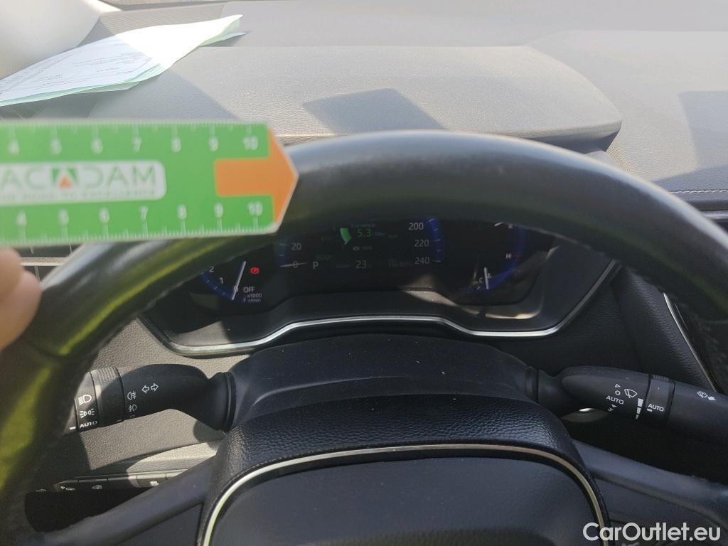  Toyota  Corolla TOYOTA  / 2019 / 4P / sedán 1.8 125H ADVANCE E-CVT SEDAN #41