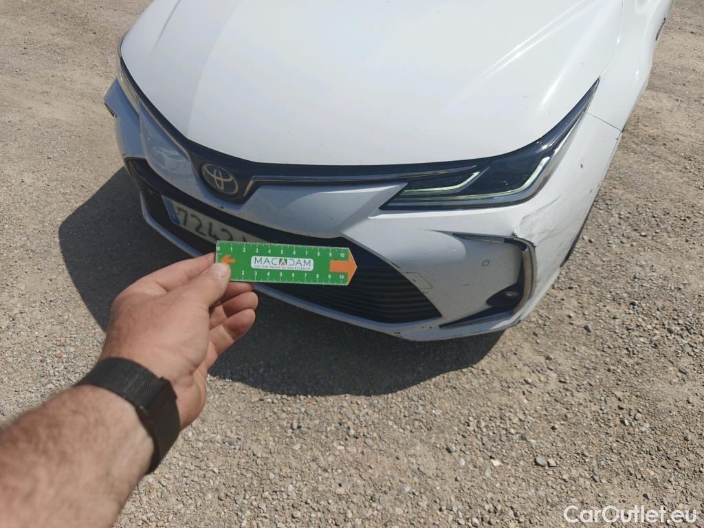  Toyota  Corolla TOYOTA  / 2019 / 4P / sedán 1.8 125H ADVANCE E-CVT SEDAN #30