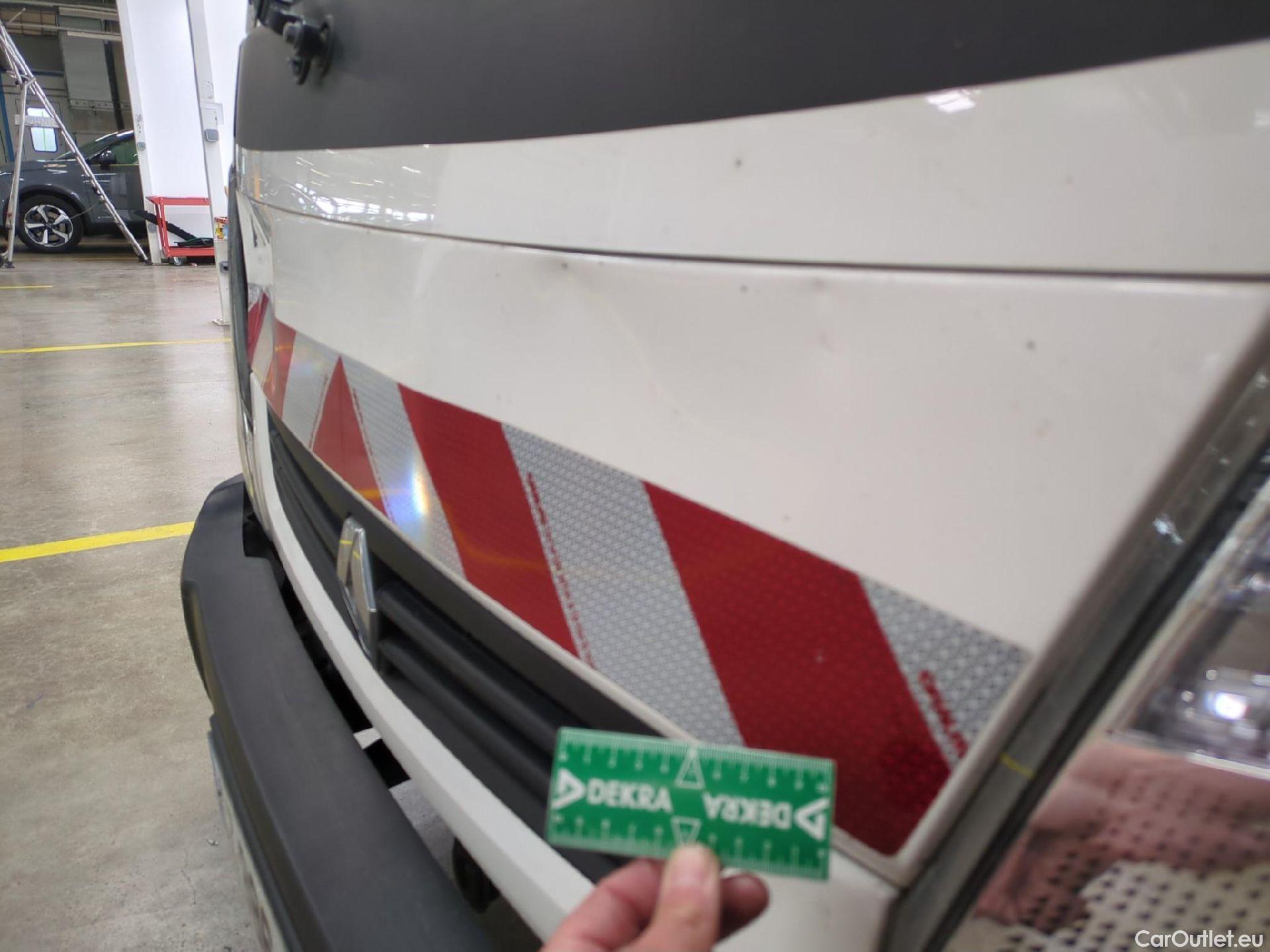  Renault  Maxity Renault V.I.  VU 2p Châssis cabine 140.35/6 CC L1 E5 #49