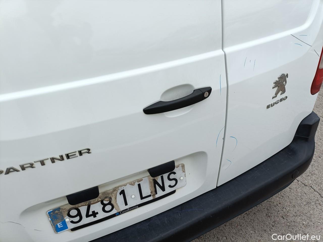  Peugeot  Partner PEUGEOT  / 2018 / 3P / furgón derivado de turismo Pro Standard 600kg BlueHDi 73kW (AC) #17