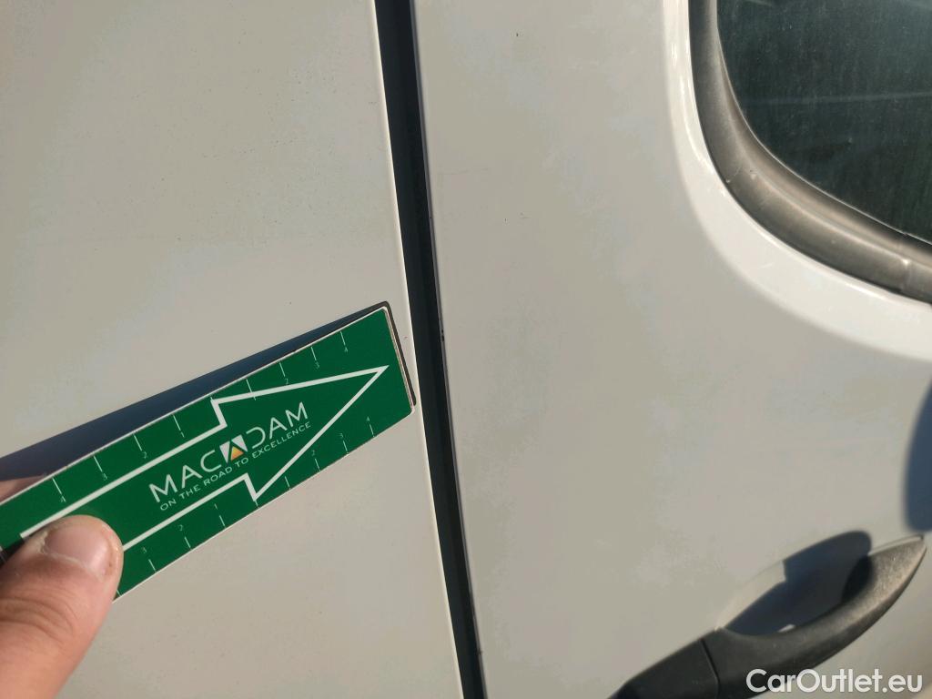  Peugeot  Partner PEUGEOT  / 2018 / 3P / furgón derivado de turismo Pro Standard 600kg BlueHDi 73kW (AC) #18