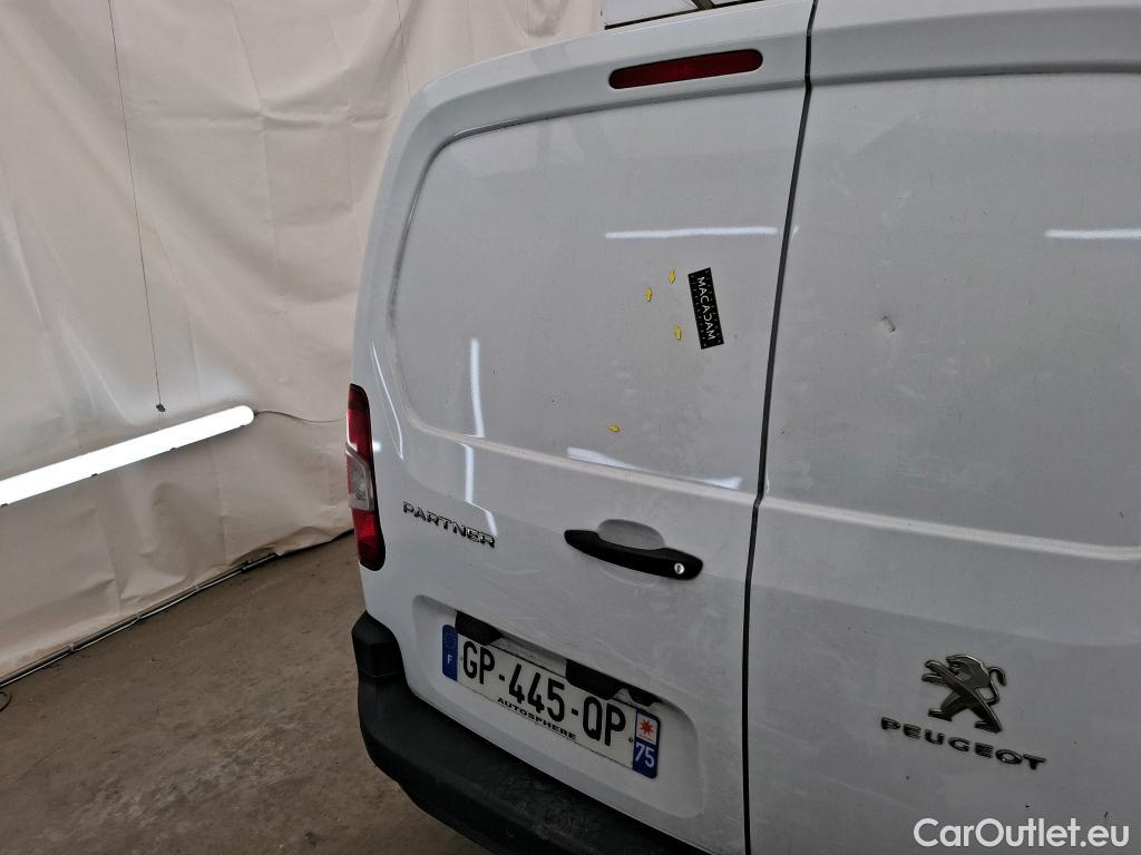  Peugeot  Partner PEUGEOT  / 2018 / 4P / Fourgonnette Taille M 650kg BlueHDi 100 S&S BVM6 #26