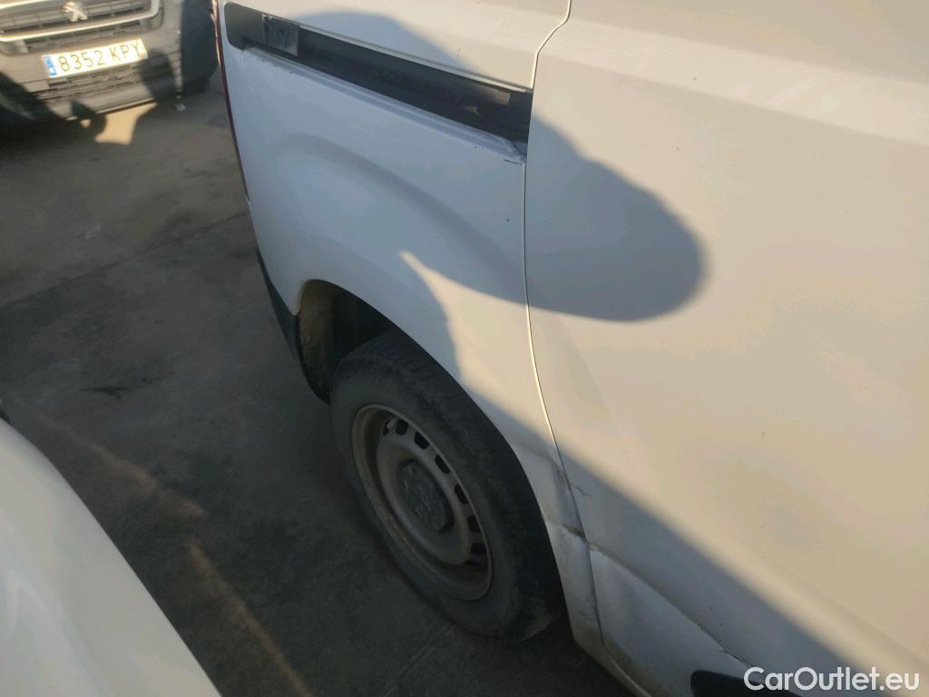  Peugeot  Partner PEUGEOT  / 2018 / 3P / furgón derivado de turismo Pro Standard 600kg BlueHDi 73kW (AC) #1