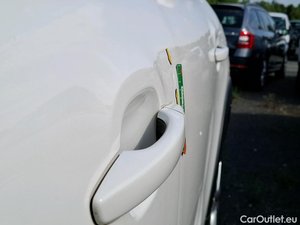  Citroen  C3 CITROEN  Société VU 5p Berline BlueHDi 100  BVM6 Feel Nav #6