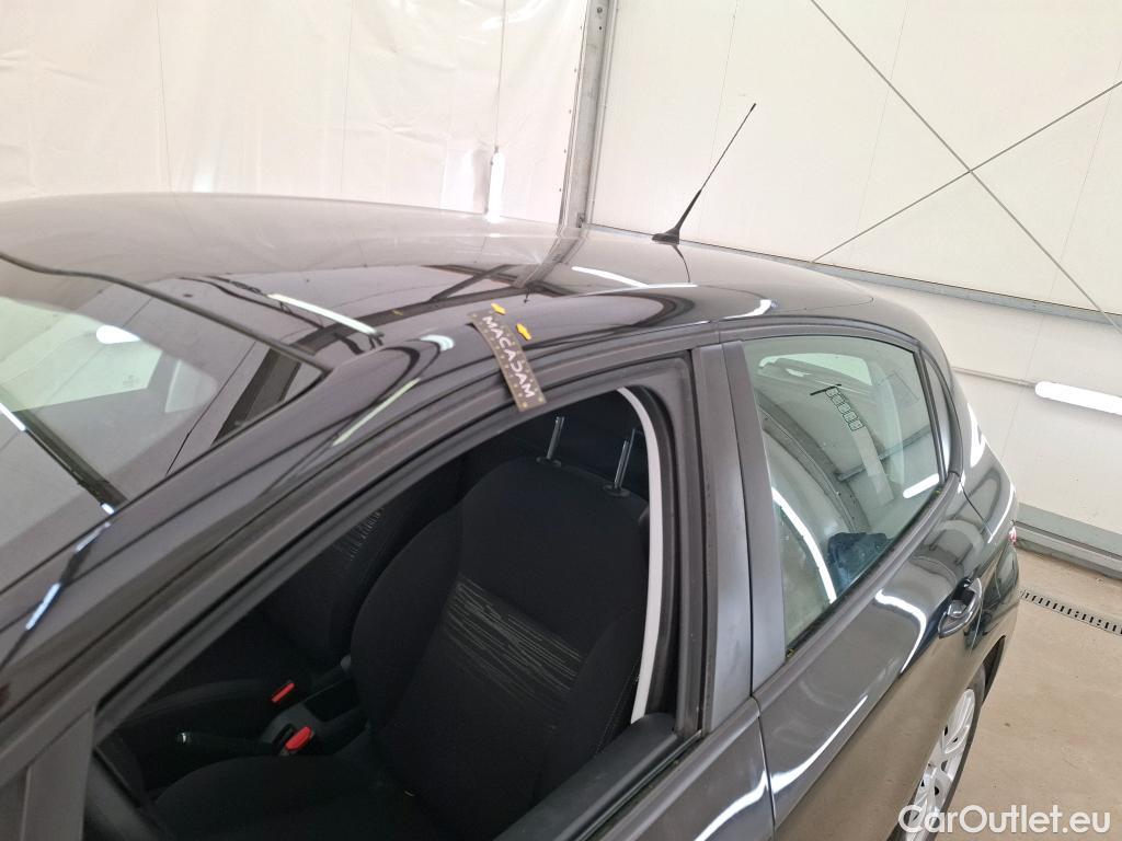  Peugeot  208  Affaire Premium Pack 1.6 HDi 75CV BVM5 E6 #33