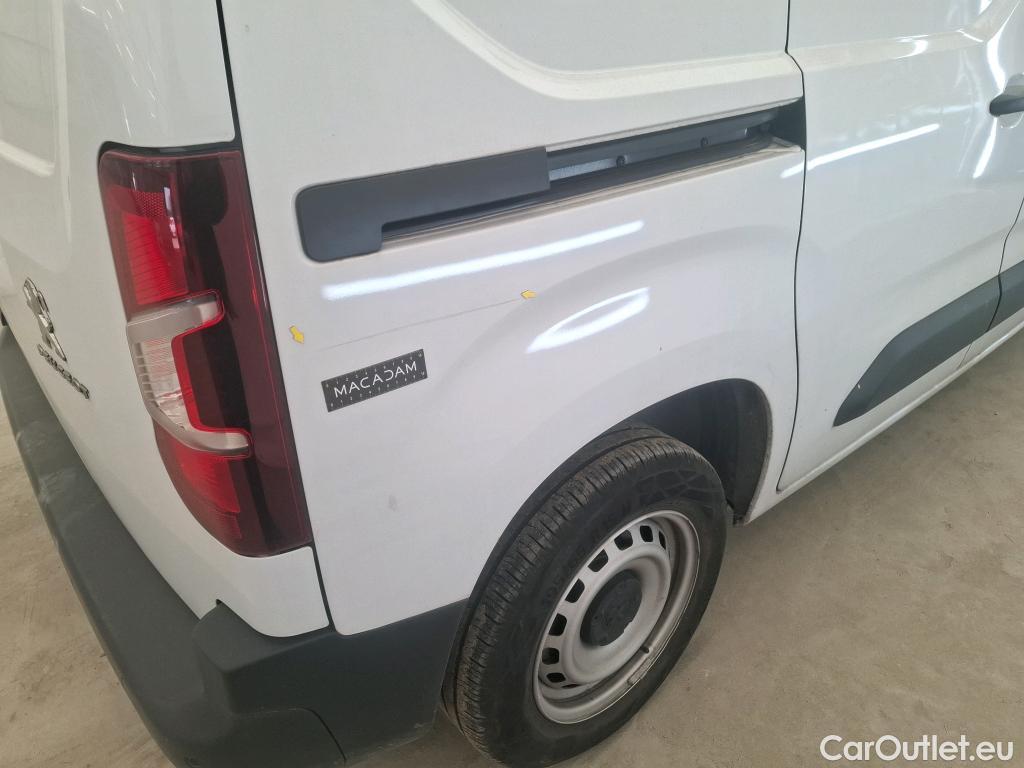  Peugeot  Partner PEUGEOT  / 2018 / 4P / Fourgonnette Taille M 650kg BlueHDi 100 S&S BVM6 #10