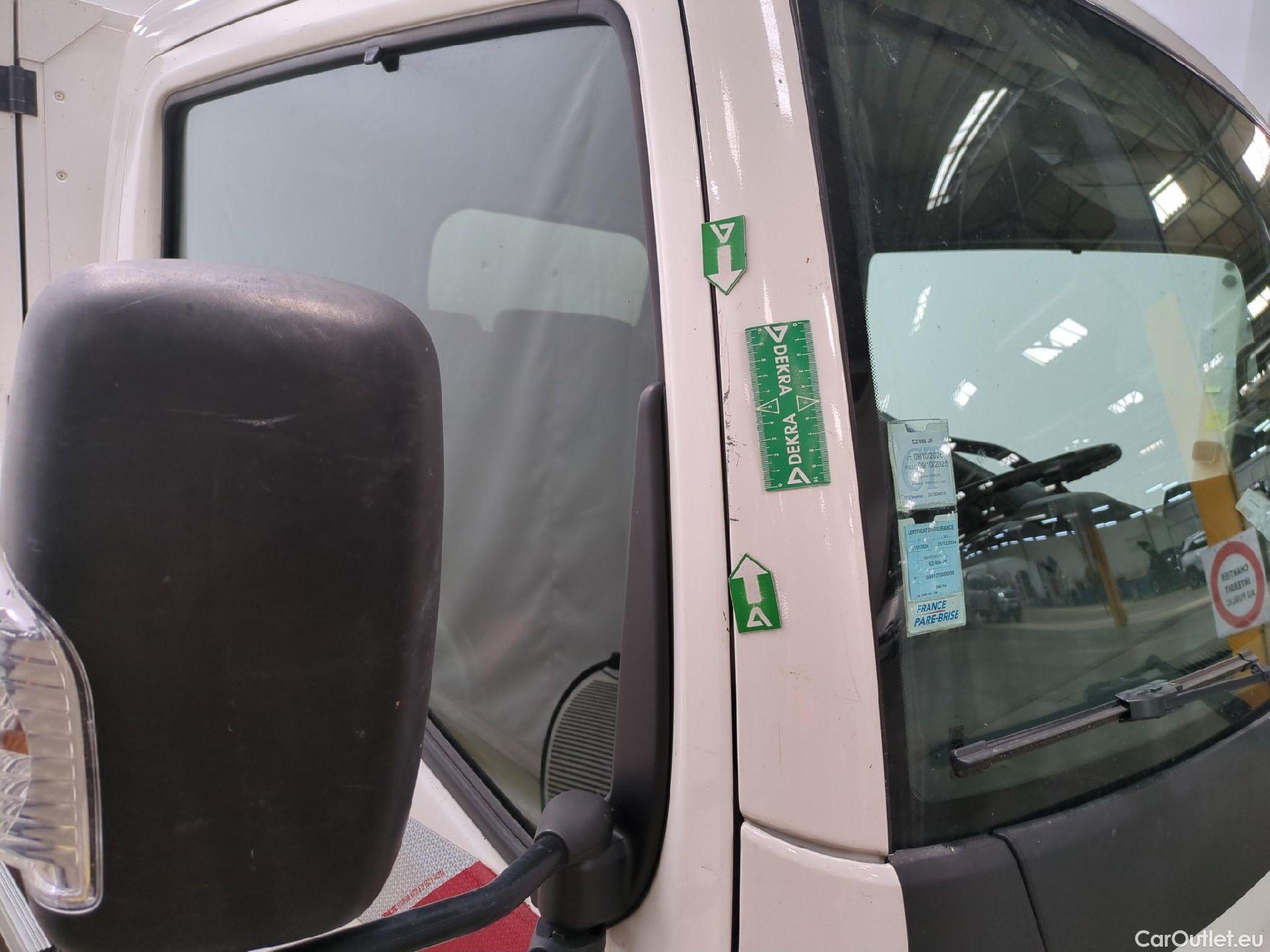  Renault  Maxity Renault V.I.  VU 2p Châssis cabine 140.35/6 CC L1 E5 #44