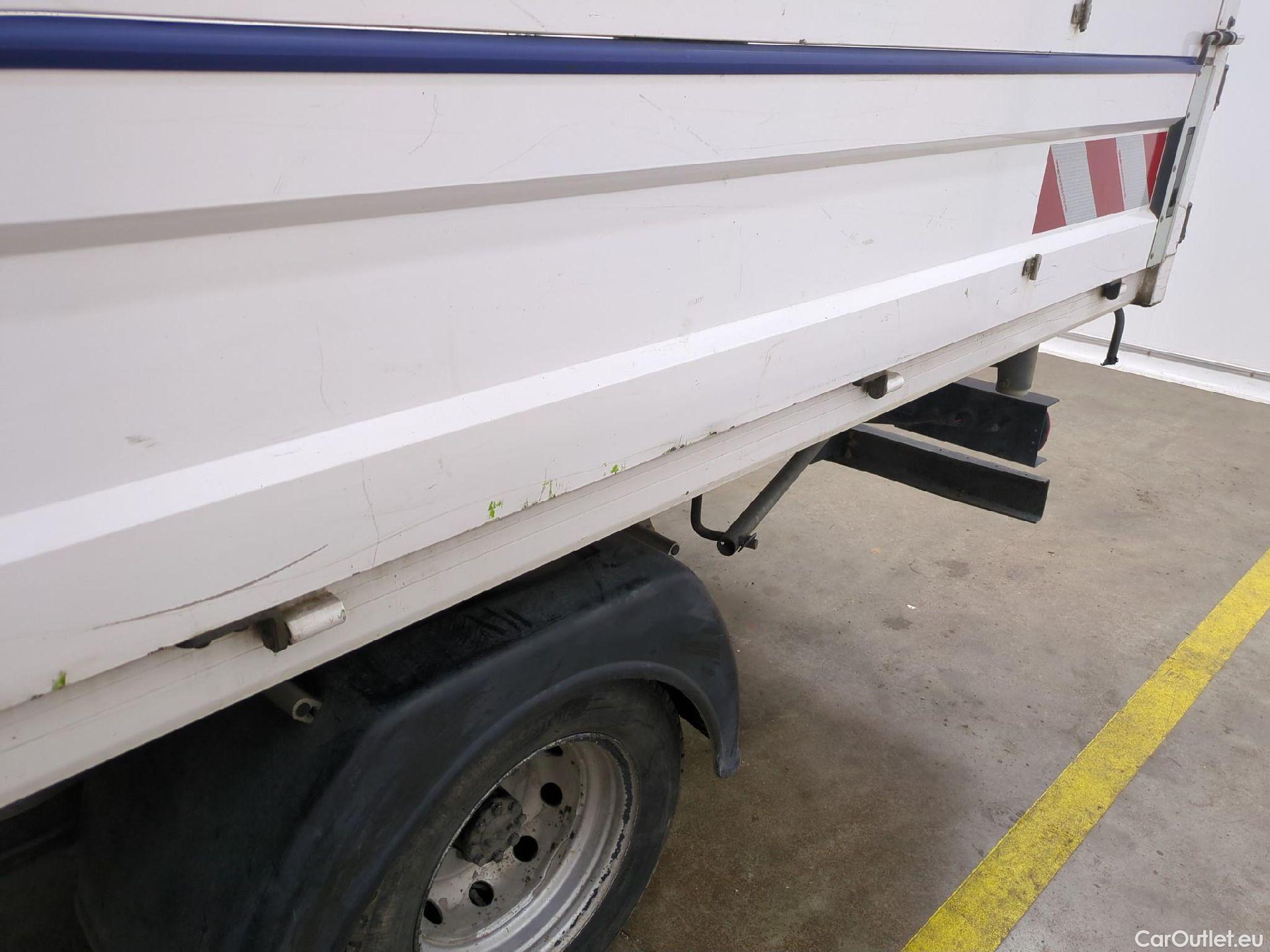  Renault  Maxity Renault V.I.  VU 2p Châssis cabine 140.35/6 CC L1 E5 #45