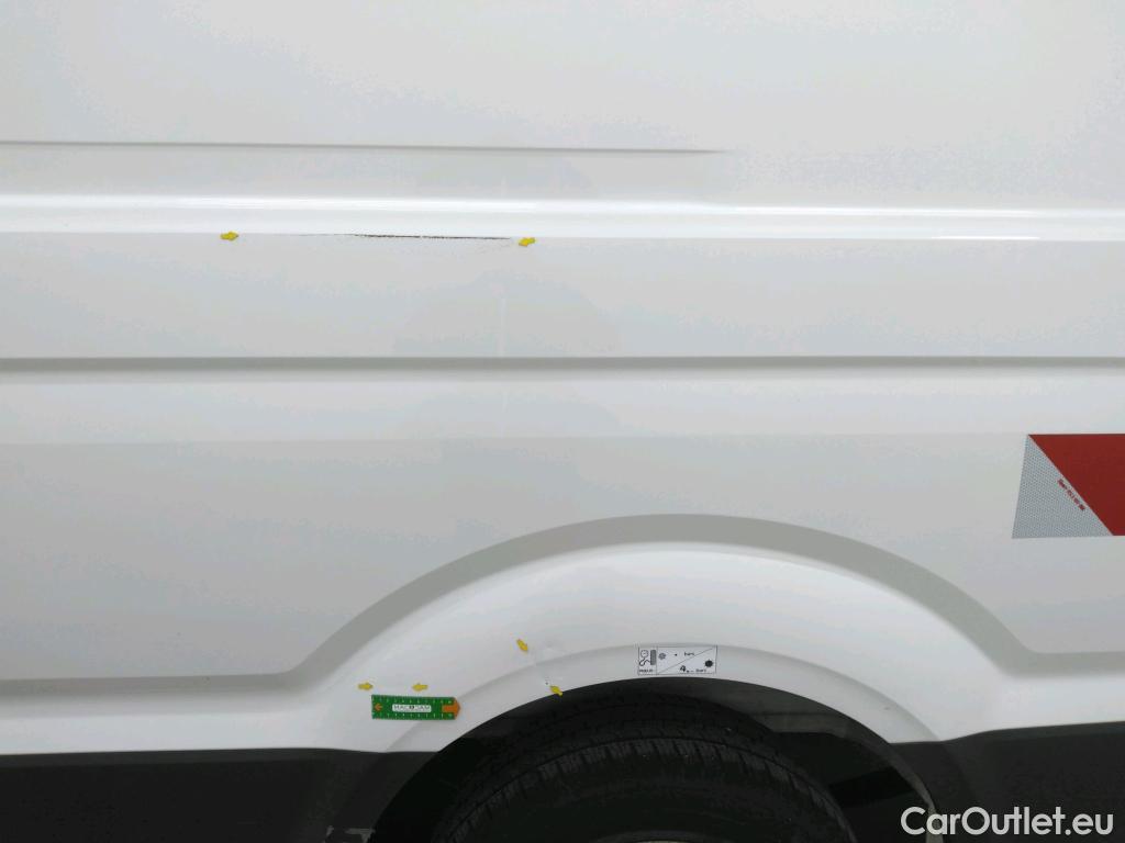  Volkswagen  Crafter VOLKSWAGEN  / 2017 / 4P / Fourgon tôlé 2.0 TDI 140 35 L4H3 Procab Business Line #17