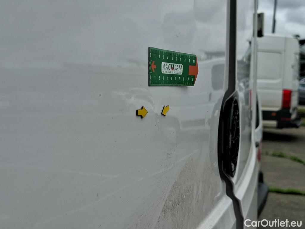  Volkswagen  Crafter  Fourgon Fourgon 30 mittlerer Radstand mit Hochdach FWD 2.0 #87