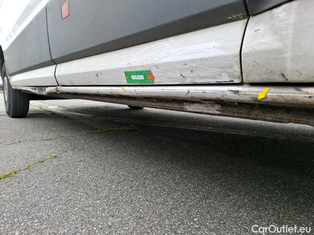  Volkswagen  Crafter  Fourgon Fourgon 30 mittlerer Radstand mit Hochdach FWD 2.0 #93