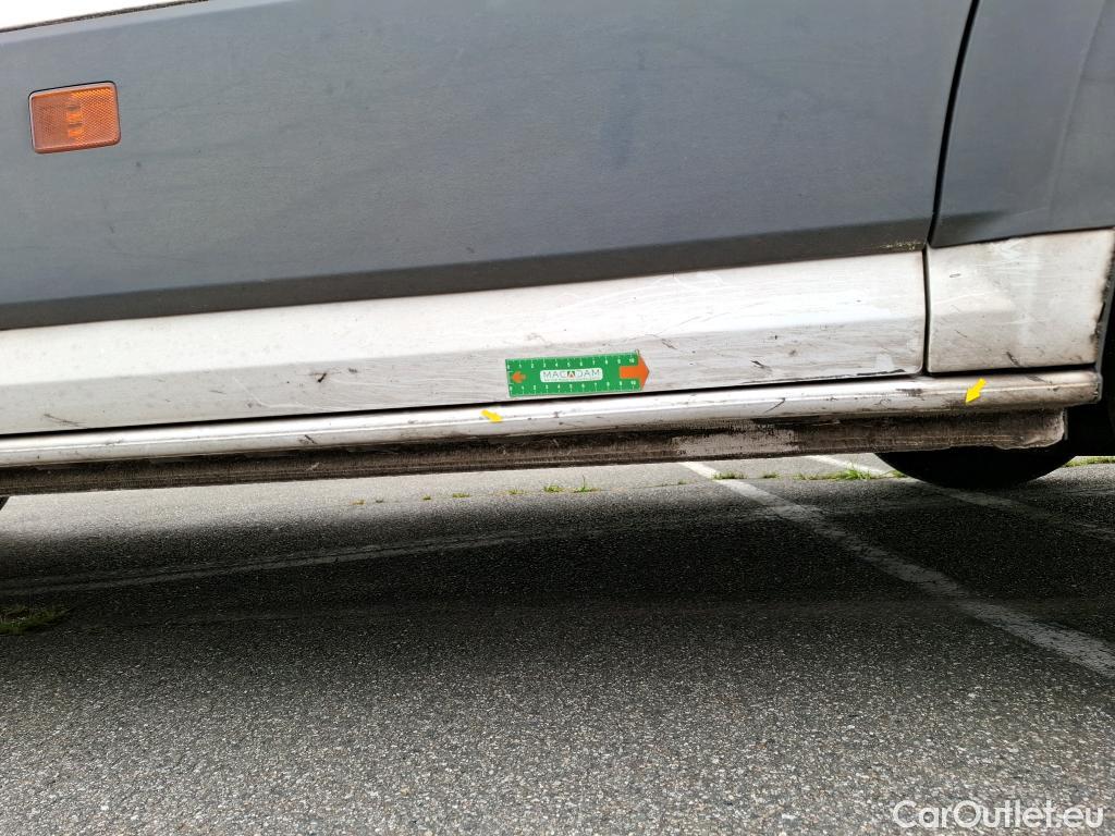  Volkswagen  Crafter  Fourgon Fourgon 30 mittlerer Radstand mit Hochdach FWD 2.0 #92
