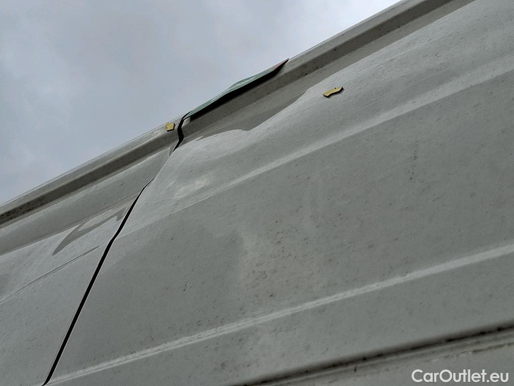  Volkswagen  Crafter  Fourgon Fourgon 30 mittlerer Radstand mit Hochdach FWD 2.0 #97