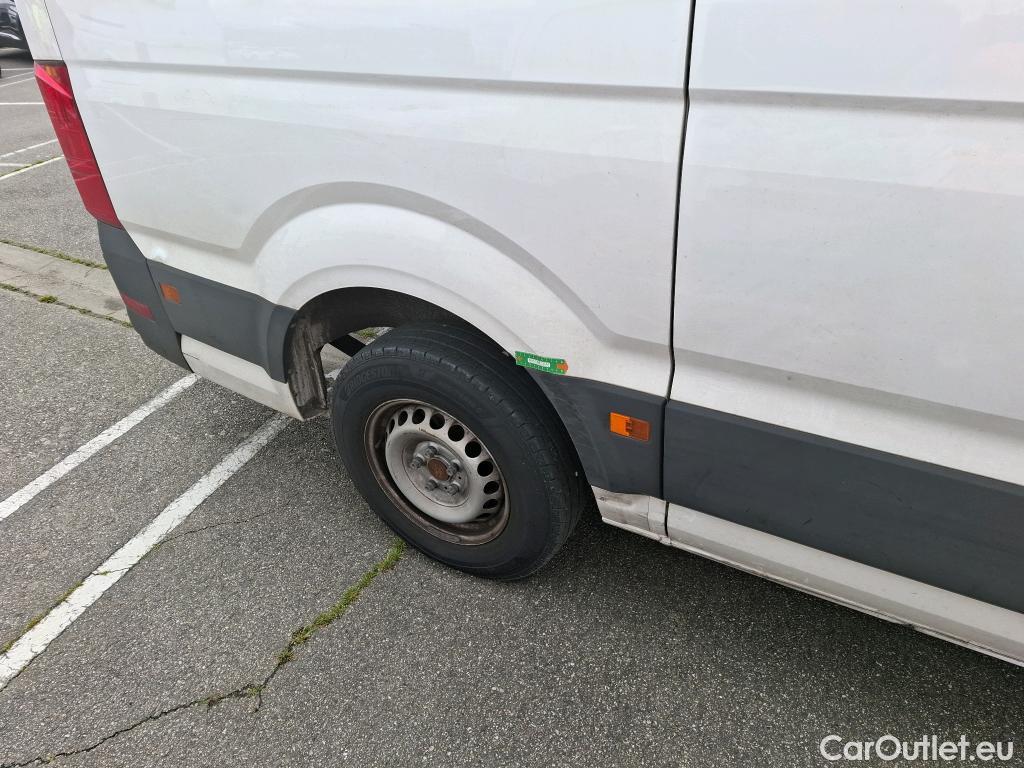  Volkswagen  Crafter  Fourgon Fourgon 30 mittlerer Radstand mit Hochdach FWD 2.0 #150