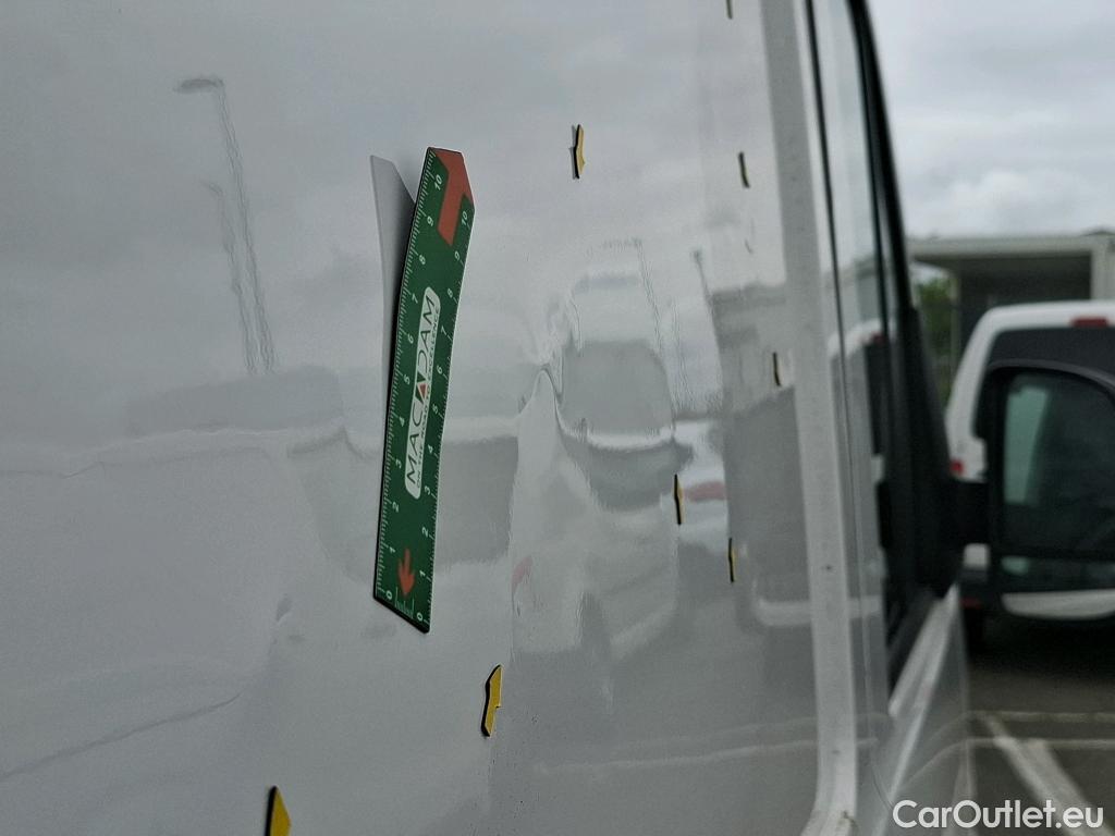  Volkswagen  Crafter  Fourgon Fourgon 30 mittlerer Radstand mit Hochdach FWD 2.0 #61