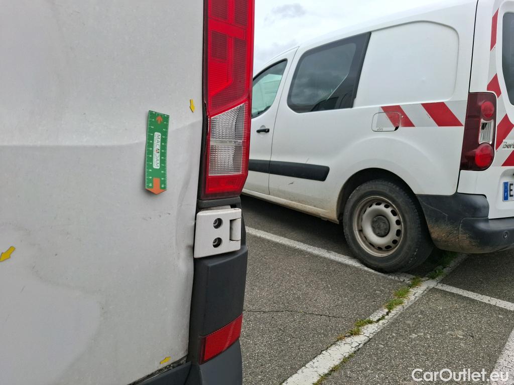  Volkswagen  Crafter  Fourgon Fourgon 30 mittlerer Radstand mit Hochdach FWD 2.0 #75