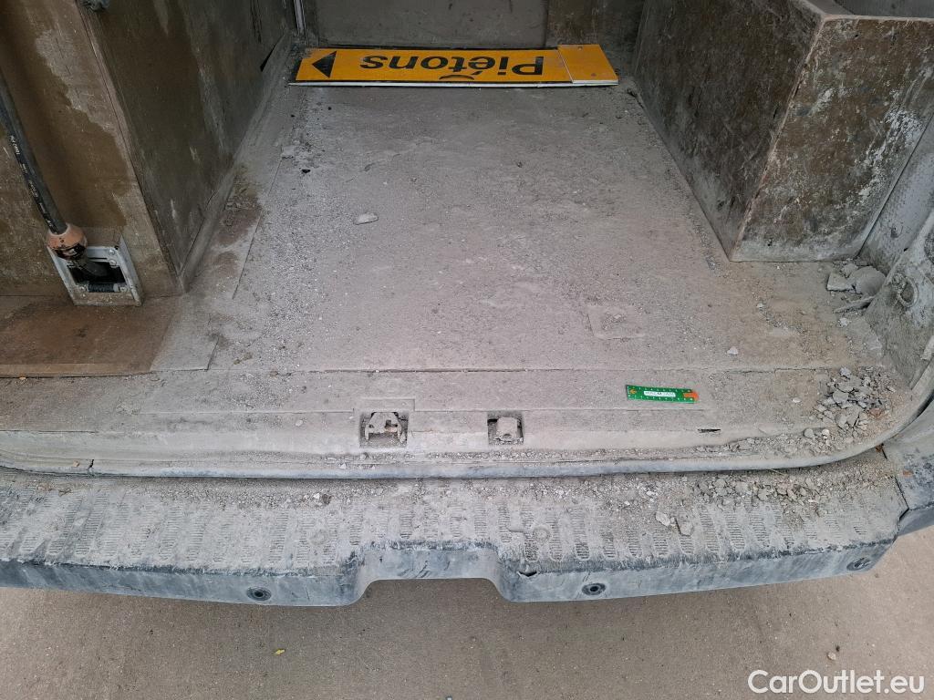  Renault  Master RENAULT  VU 4p Fourgon CA GCf Trac F3500 L2H2 dCi 130 Euro6 #32
