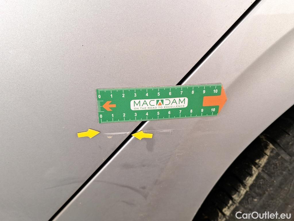  Peugeot  208  Affaire Premium Pack 1.2 PureTech 80CV BVM5 E6 #39