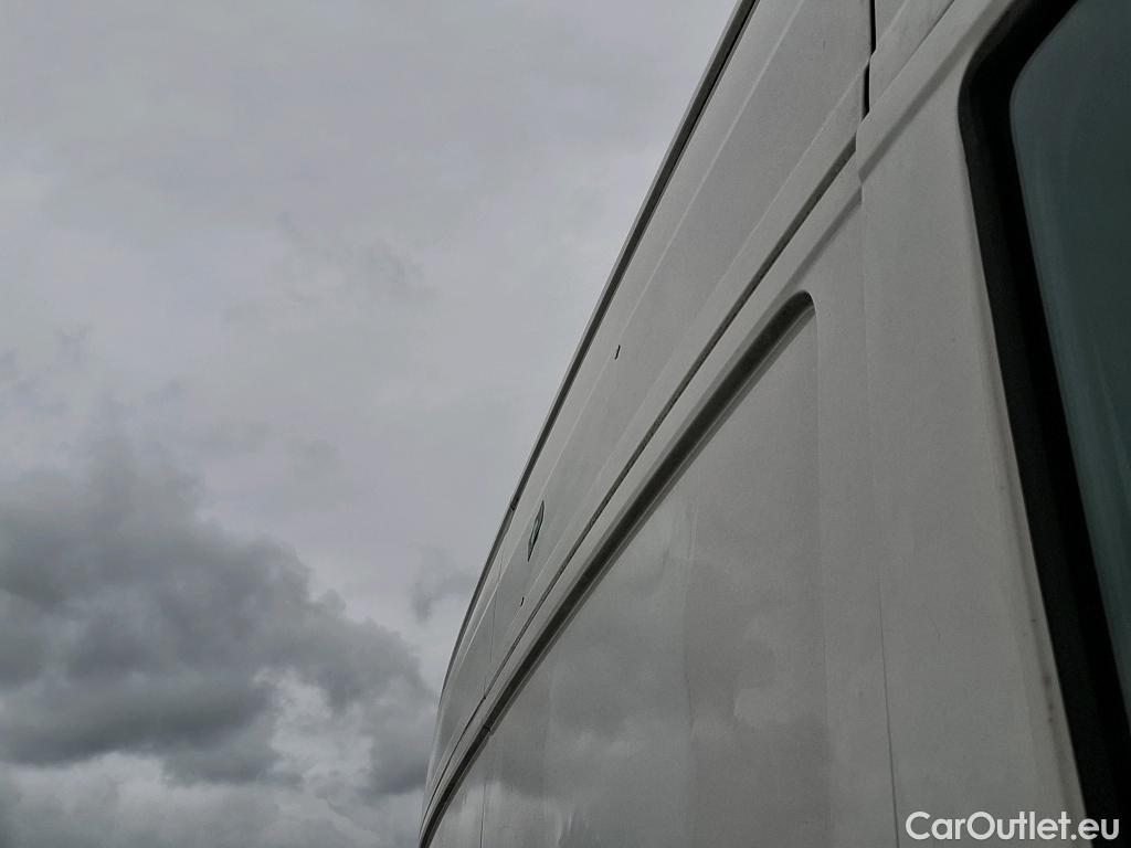  Volkswagen  Crafter  Fourgon Fourgon 30 mittlerer Radstand mit Hochdach FWD 2.0 #67