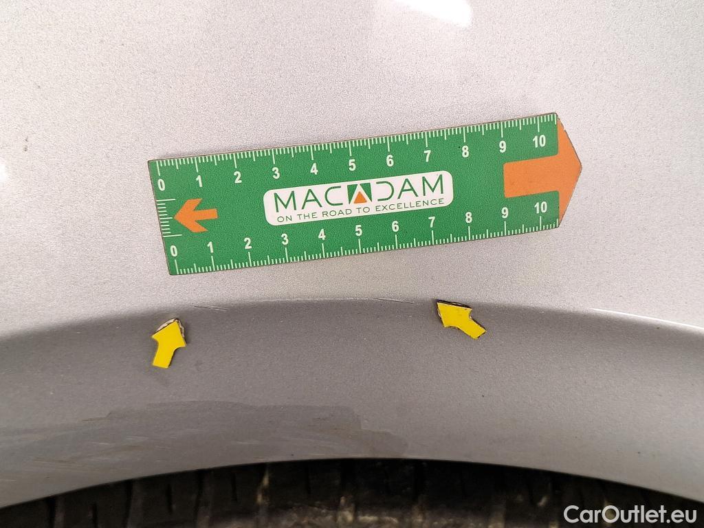  Peugeot  208  Affaire Premium Pack 1.2 PureTech 80CV BVM5 E6 #24