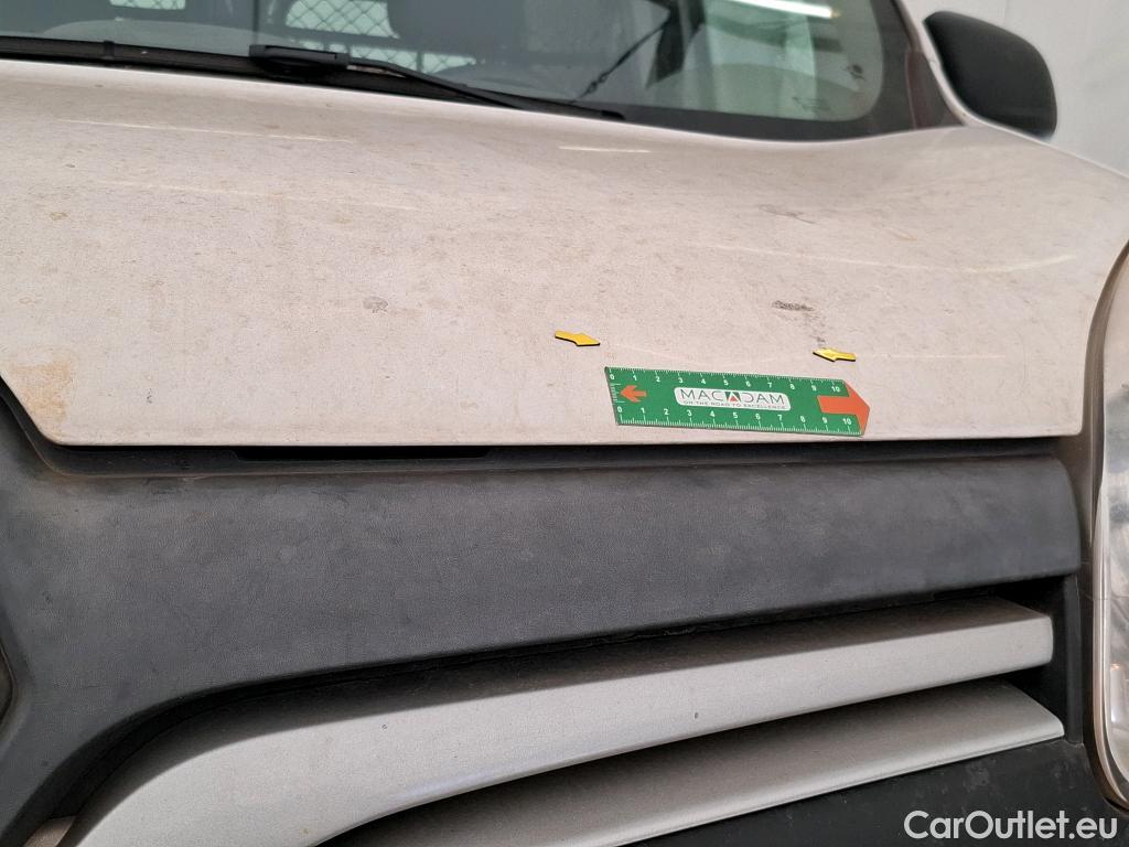  Renault  Kangoo  Express Générique (L1) 1.2 TCe 115CV BVM6 E5 / POUSSIERE DE FER / NETTOYAGE OU PEINTURE COMPLETE #23