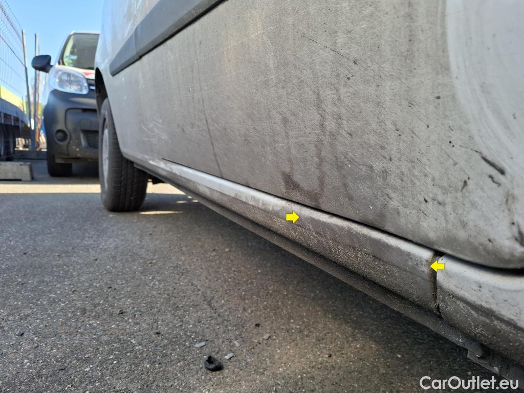  Renault  Kangoo  Express Générique (L1) 1.2 TCe 115CV BVM6 E5 / POUSSIERE DE FER / NETTOYAGE OU PEINTURE COMPLETE #31
