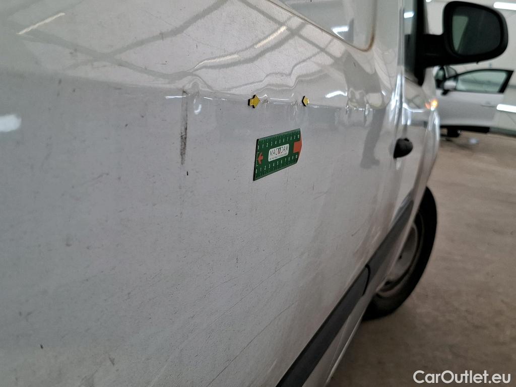  Renault  Kangoo  Express Générique (L1) 1.2 TCe 115CV BVM6 E5 / POUSSIERE DE FER / NETTOYAGE OU PEINTURE COMPLETE #4