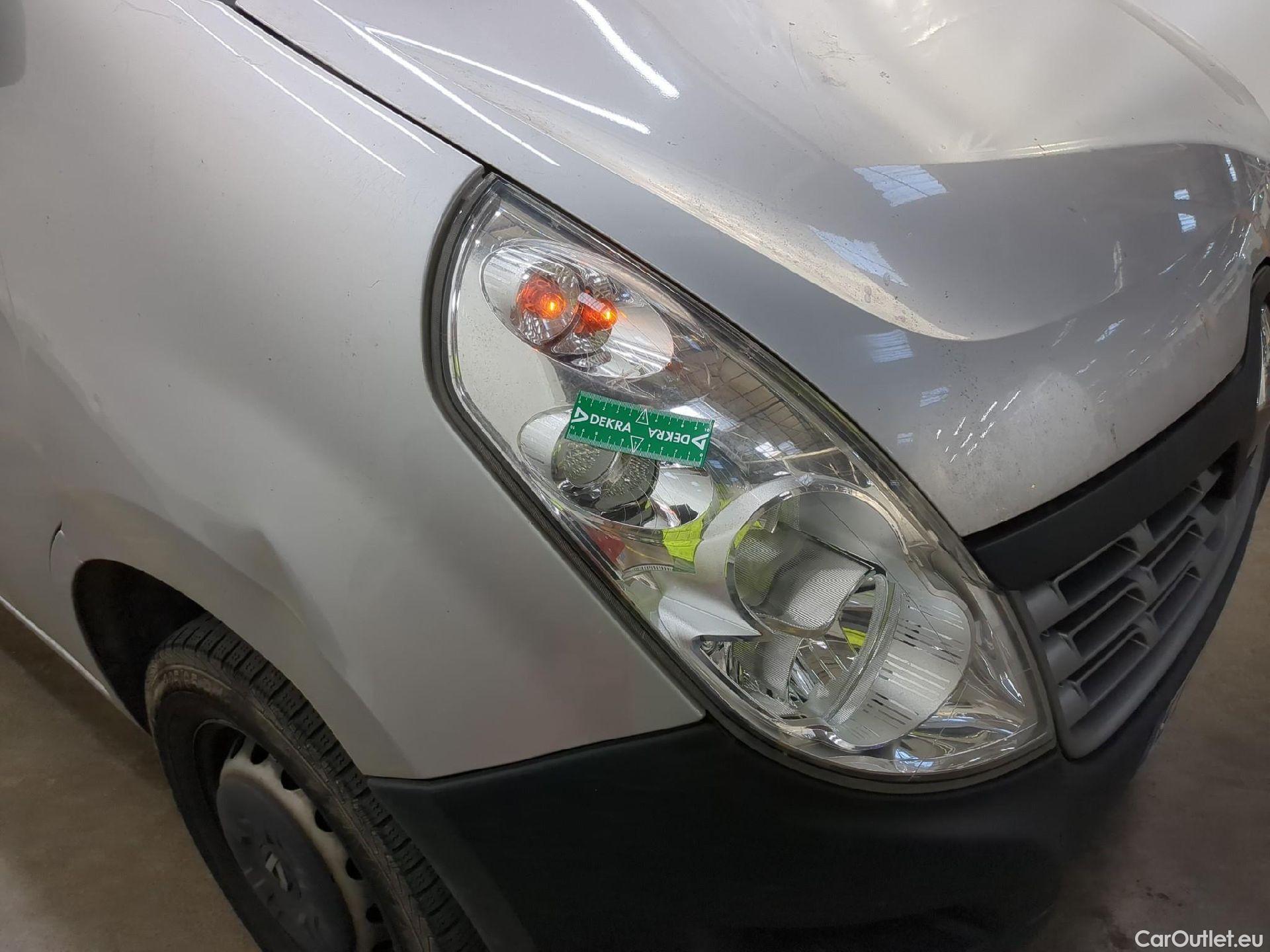  Renault  Master RENAULT  VU 4p Fourgon FG GCf Trac F3500 L1H2 Energy dCi 145 E6 #18