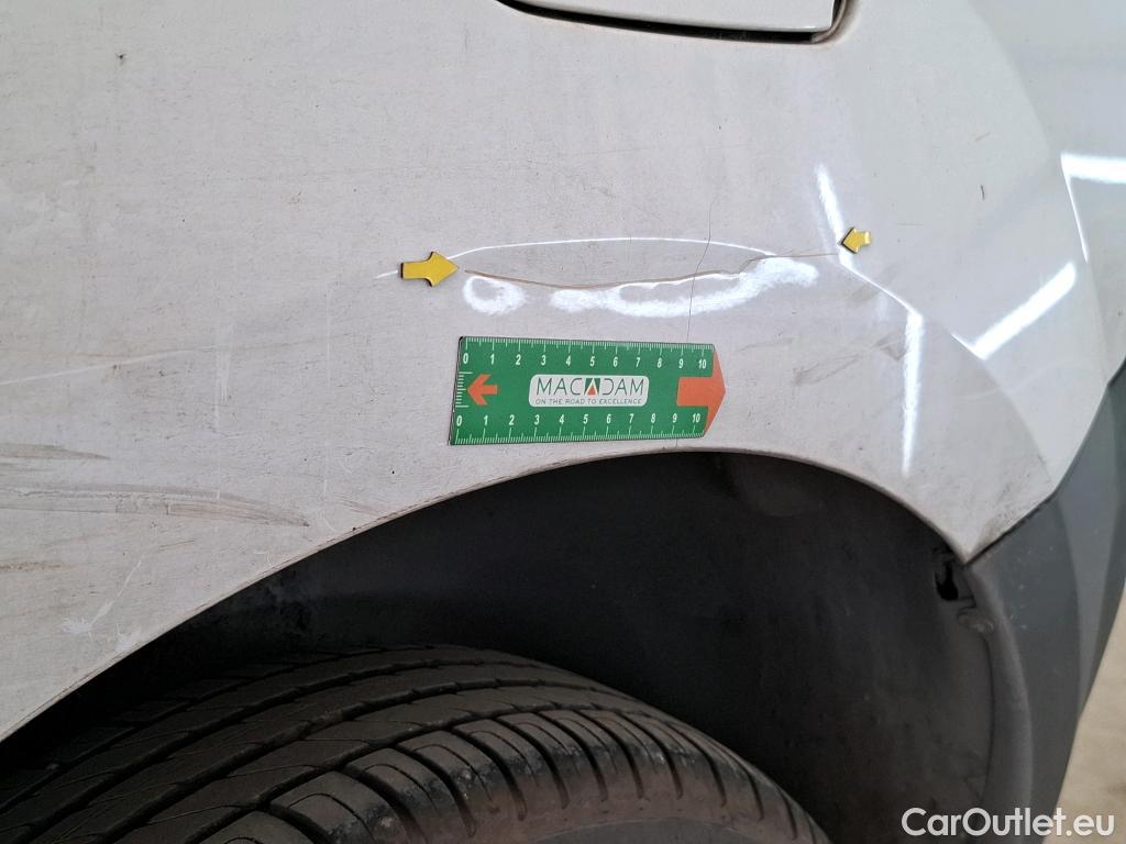  Renault  Kangoo  Express Générique (L1) 1.2 TCe 115CV BVM6 E5 / POUSSIERE DE FER / NETTOYAGE OU PEINTURE COMPLETE #11