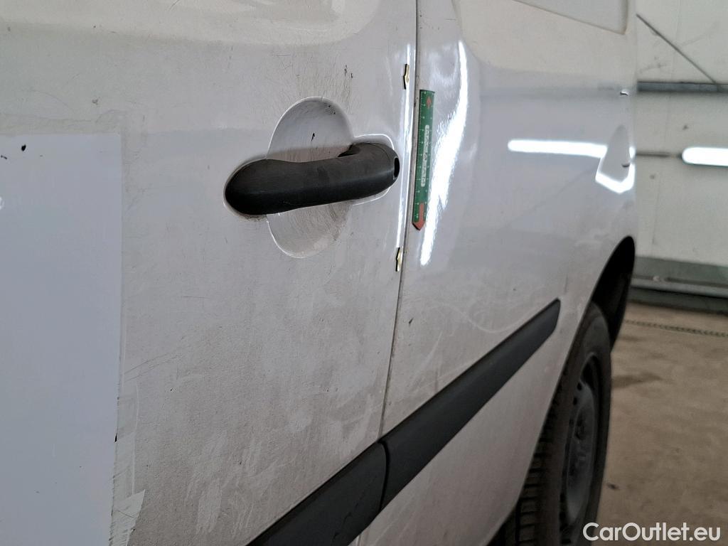  Renault  Kangoo  Express Générique (L1) 1.2 TCe 115CV BVM6 E5 / POUSSIERE DE FER / NETTOYAGE OU PEINTURE COMPLETE #13