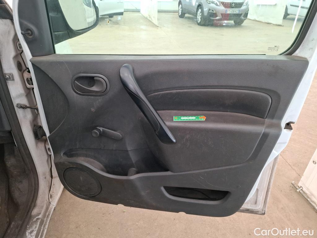  Renault  Kangoo  Express Générique (L1) 1.2 TCe 115CV BVM6 E5 / POUSSIERE DE FER / NETTOYAGE OU PEINTURE COMPLETE #16