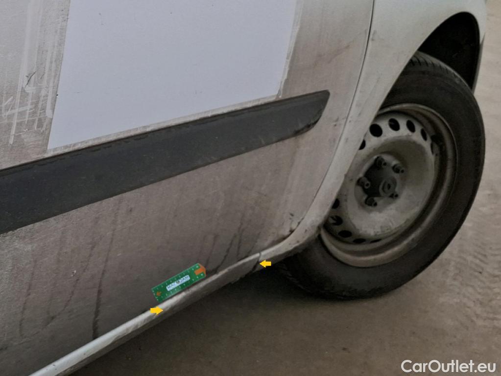  Renault  Kangoo  Express Générique (L1) 1.2 TCe 115CV BVM6 E5 / POUSSIERE DE FER / NETTOYAGE OU PEINTURE COMPLETE #25