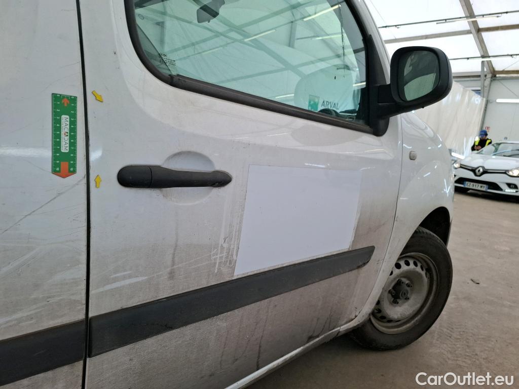  Renault  Kangoo  Express Générique (L1) 1.2 TCe 115CV BVM6 E5 / POUSSIERE DE FER / NETTOYAGE OU PEINTURE COMPLETE #20