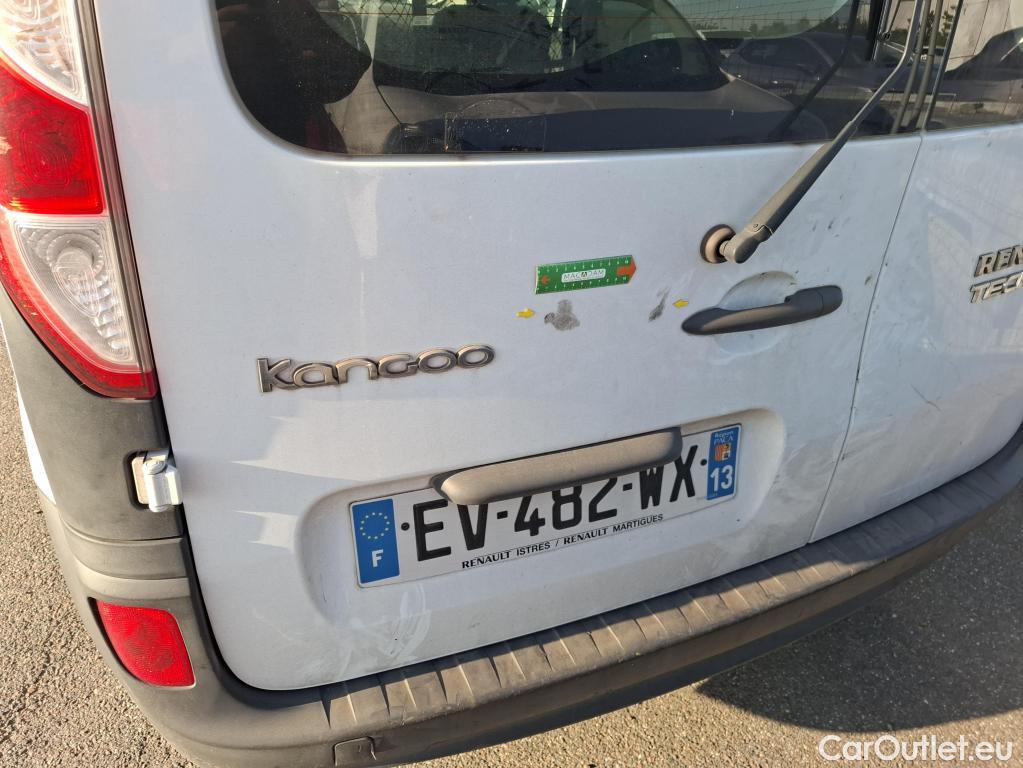  Renault  Kangoo  Express Générique (L1) 1.2 TCe 115CV BVM6 E5 / POUSSIERE DE FER / NETTOYAGE OU PEINTURE COMPLETE #62