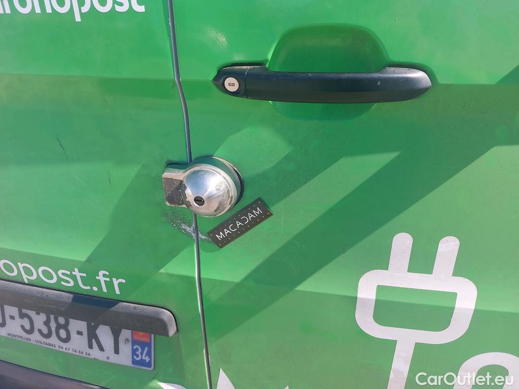  Volkswagen  Crafter  Fourgon e- 35 Fourgon mittellang Hochdach FWD 35kWh BVA #46
