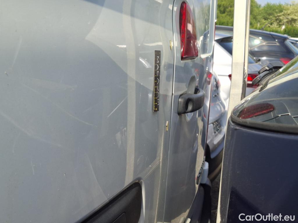  Renault  Master  III Fourgon L1H1 3 3 Grand Confort 2.3 dCi 130CV BVM6 E6 #16
