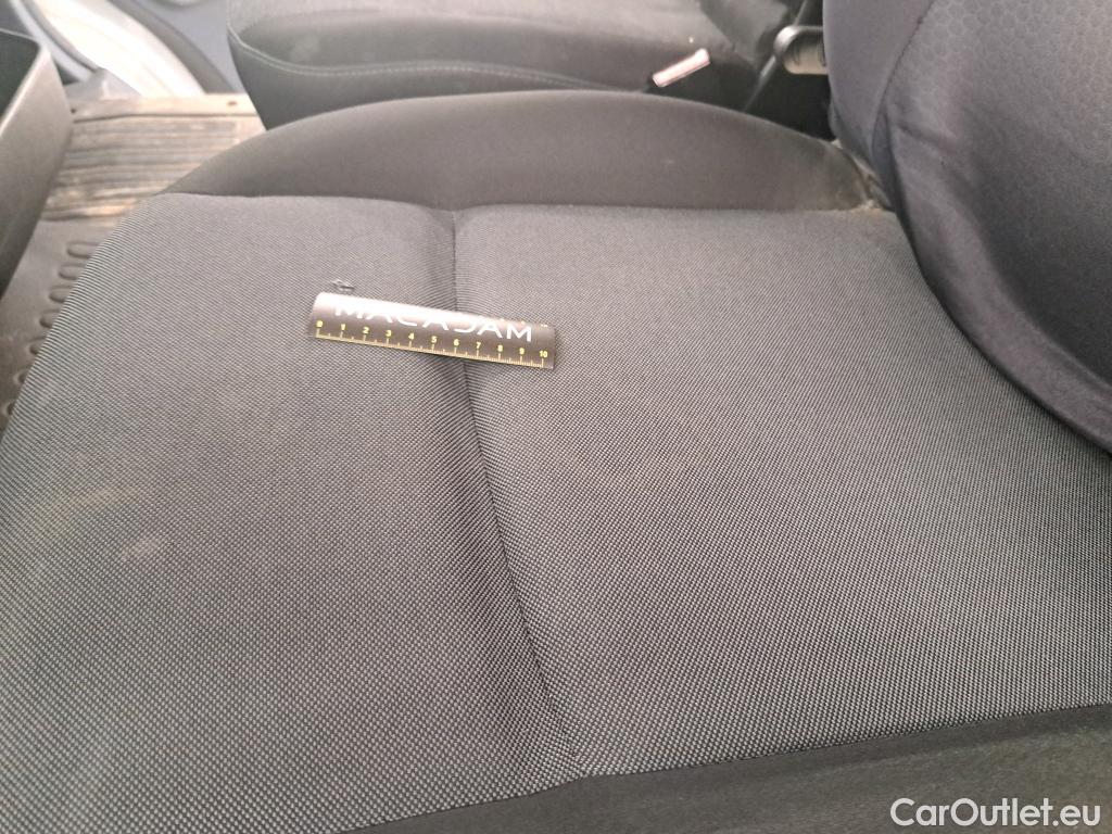  Renault  Master  III Fourgon L1H1 3 3 Grand Confort 2.3 dCi 130CV BVM6 E6 #17