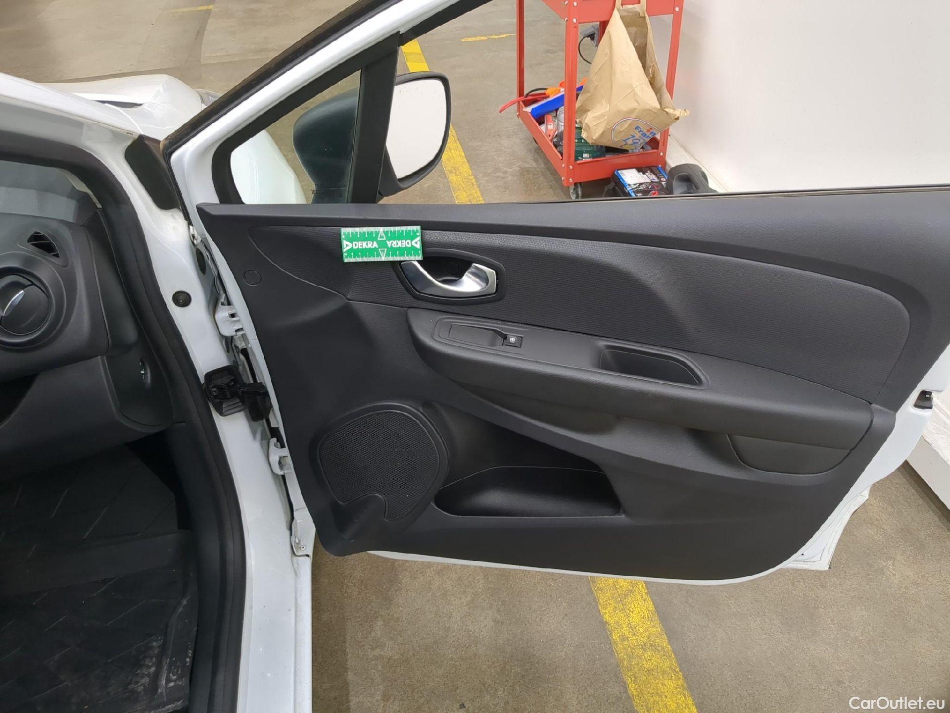  Renault  Clio  IV Air 1.5 dCi 75CV BVM5 E6 #8