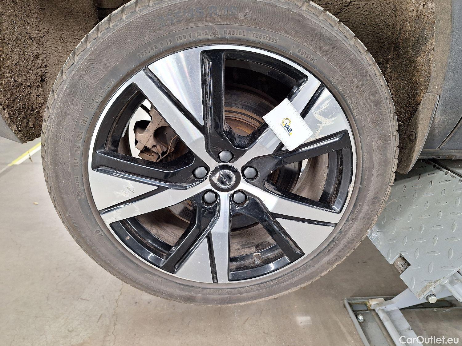  Volvo  XC 40 Volvo, XC40 '17, Volvo XC40 P8 4x4 Recharge R-Design 5d #6
