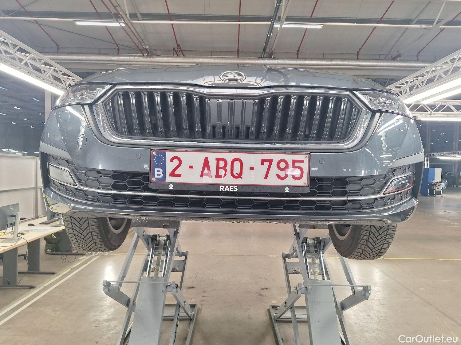  Skoda  Octavia Skoda,  Combi '20, Skoda  Combi 2.0 CRTDI 85kW Ambition 5d #6