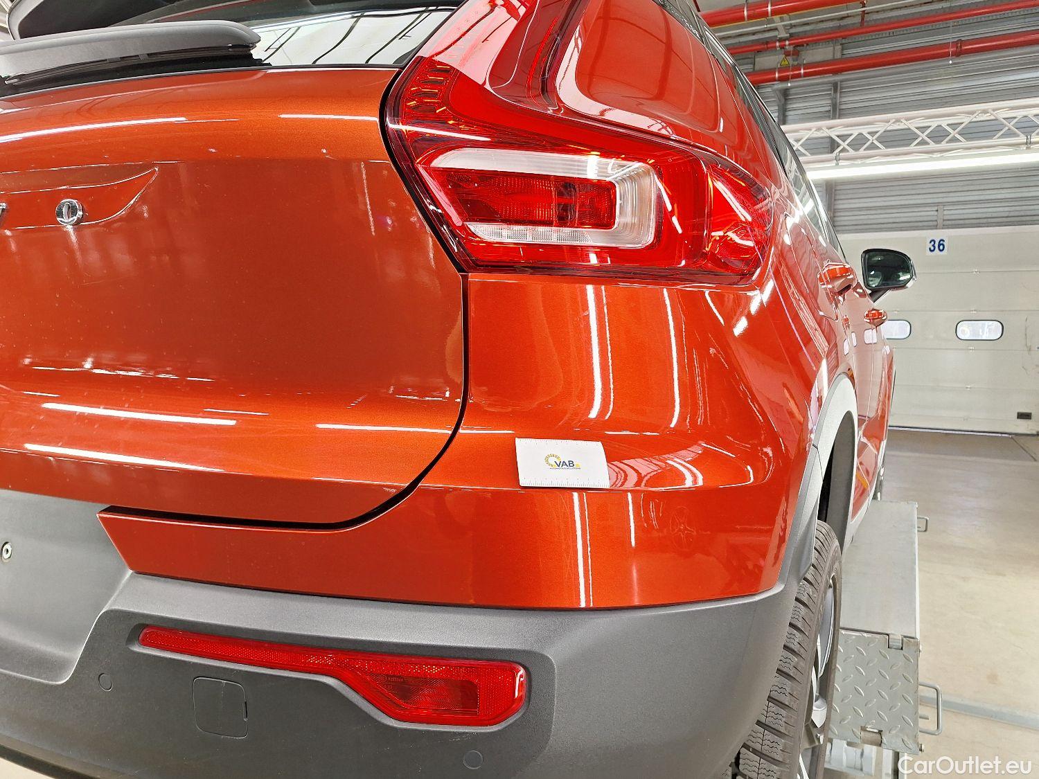  Volvo  XC 40 Volvo, XC40 '17, Volvo XC40 T4 Recharge Geartronic R-Design 5d #4