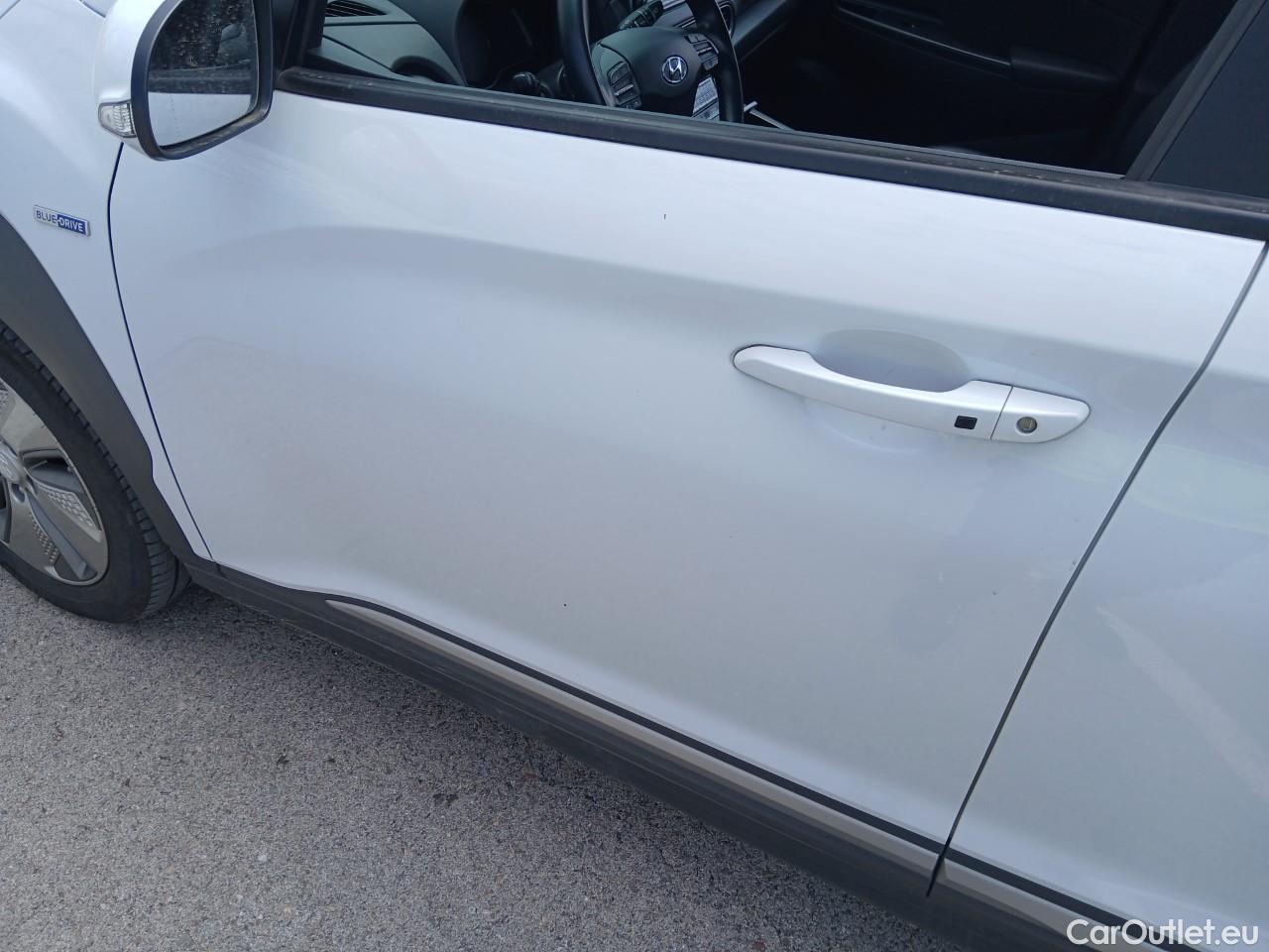  Hyundai  Konna HYUNDAI Kona / 2017 / 5P / todoterreno KONA EV 5P 150kW TECNO #13