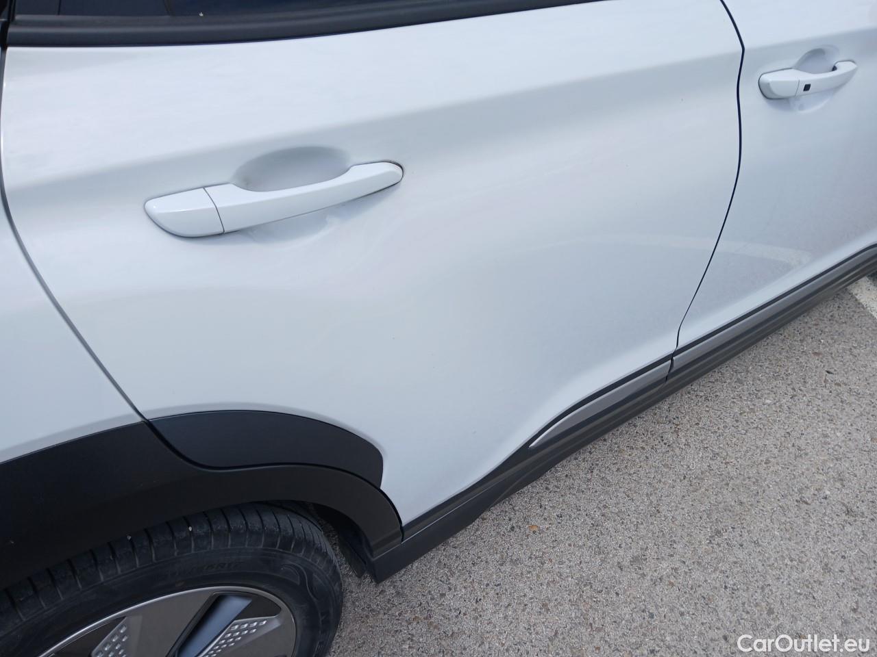  Hyundai  Konna HYUNDAI Kona / 2017 / 5P / todoterreno KONA EV 5P 150kW TECNO #27
