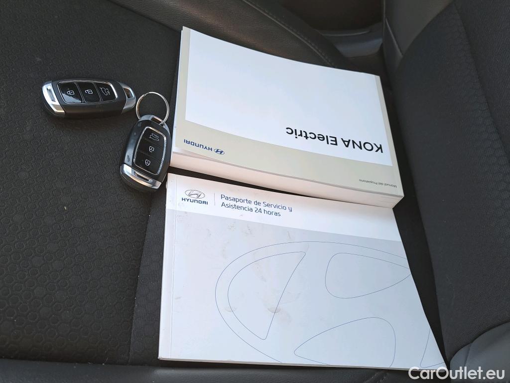  Hyundai  Konna HYUNDAI Kona / 2017 / 5P / todoterreno 150kW EV Tecno 484km #9