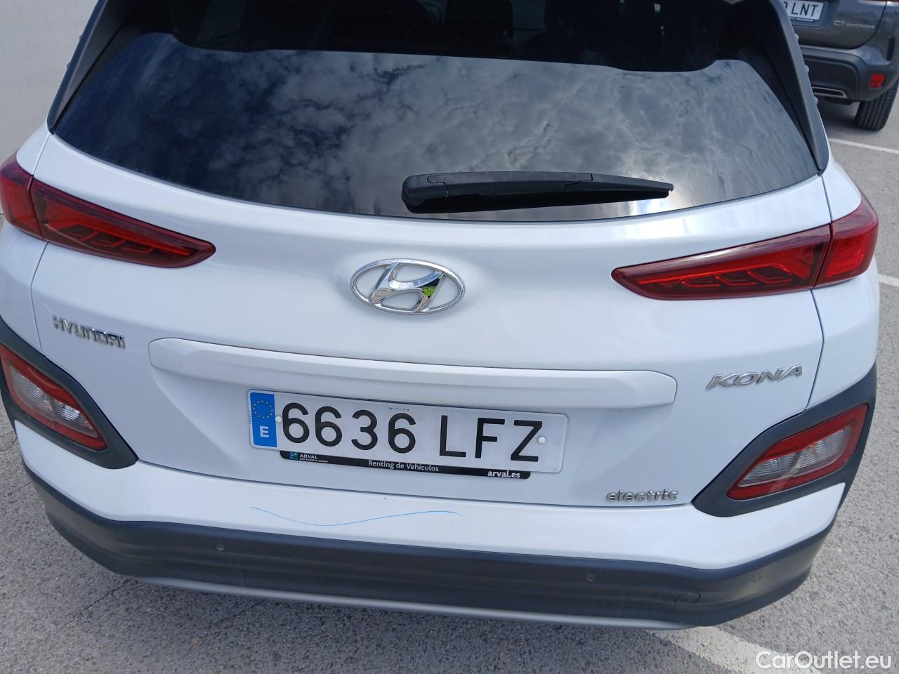  Hyundai  Konna HYUNDAI Kona / 2017 / 5P / todoterreno KONA EV 5P 150kW TECNO #21