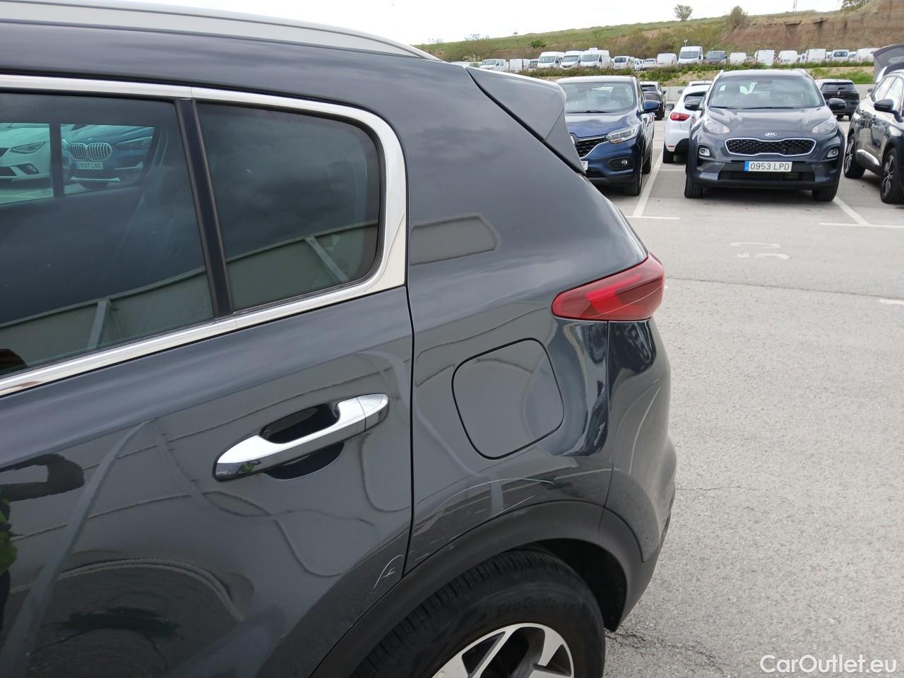  KIA  Sportage KIA  / 2018 / 5P / todoterreno 1.6 MHEV Drive Plus 100kW (136CV) 4x2 #22