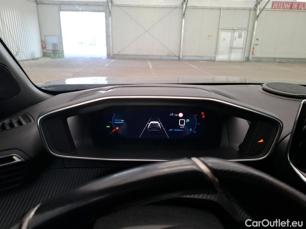  Peugeot  2008 PEUGEOT  / 2019 / 5P / Crossover PureTech 130 S&S EAT8 GT PACK #40