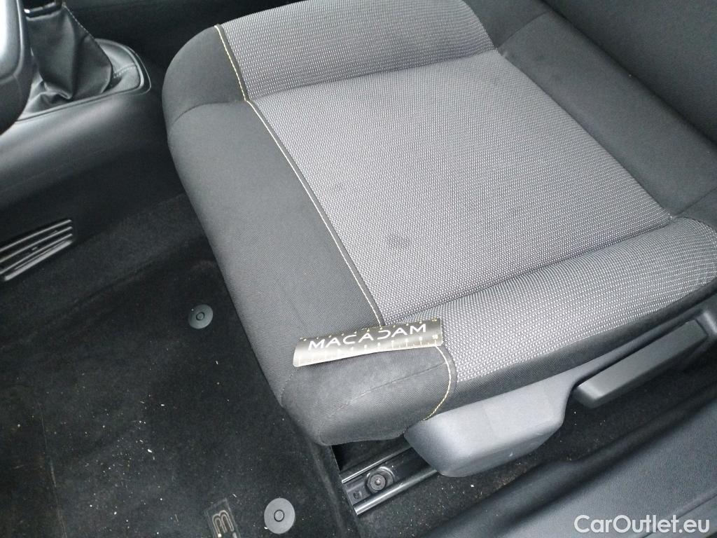  Citroen  C3  Feel Pack 1.2 PureTech 80CV BVM5 E6d #3