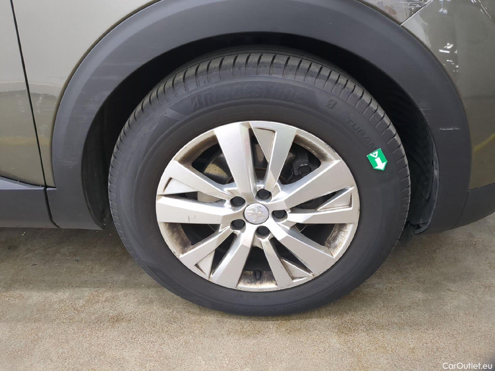  Peugeot  5008  Active Business 1.5 HDi 130CV BVA8 E6dT #31